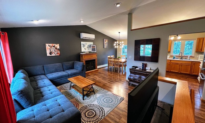 Proctor House | Kingsbury Creek Vacation Home