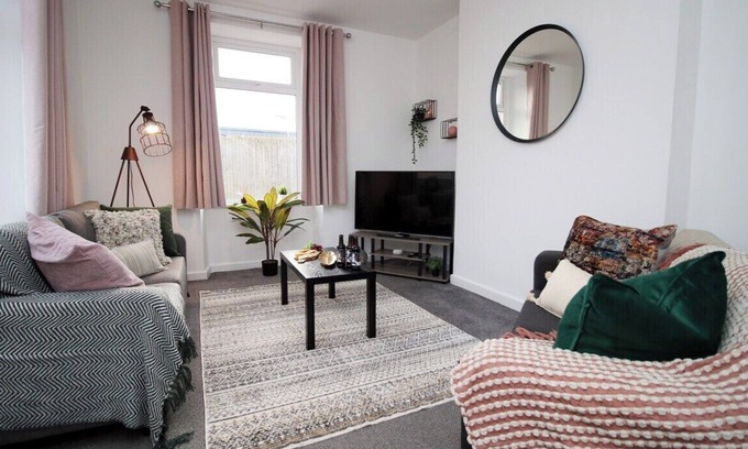 Newport House | Kingsway House by Tŷ SA - Spacious 4bed in Newport