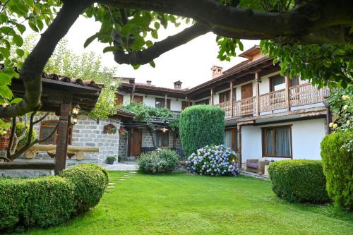Kvartal Noviya Grad House | Klecherova House