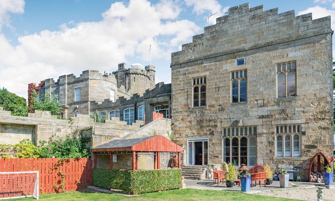 Stanhope Cottage | KNIGHTS CORNER STANHOPE CASTLE, pet friendly in Stanhope