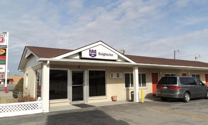 Ottawa Hotel | Knights Inn Ottawa