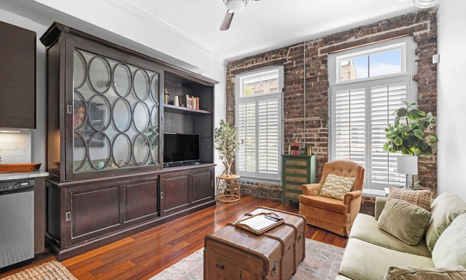 Historic District - North Apartment | Knockout Loft- Near Plant Riverside
