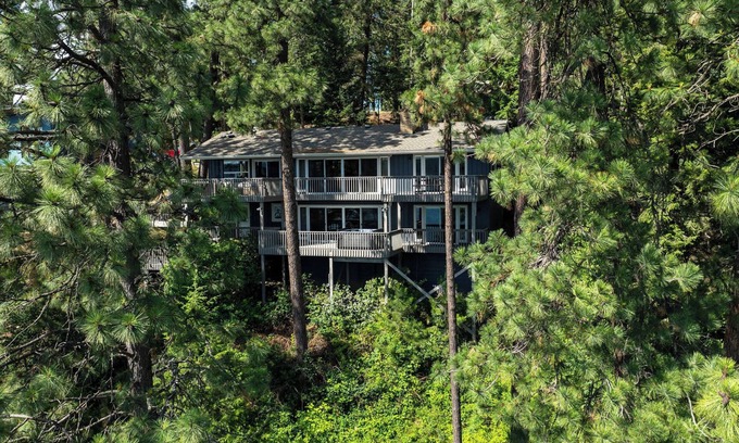 Bennett Bay House | Kokanee Bay Beach House | 3 Miles from Downtown CDA