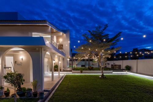 Teluk Cempedak House | Kontor Villa - 2 mins to Teluk Chempedak