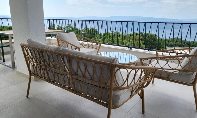 Kostrena Apartment | Kostrena Hills Suite overlooking Kvarner Bay