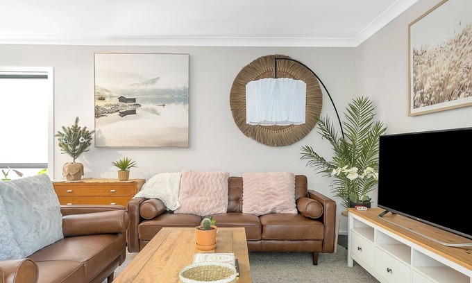 Marsden Park House | KozyGuru | Marsden Park | Charming 5Bed + Backyard