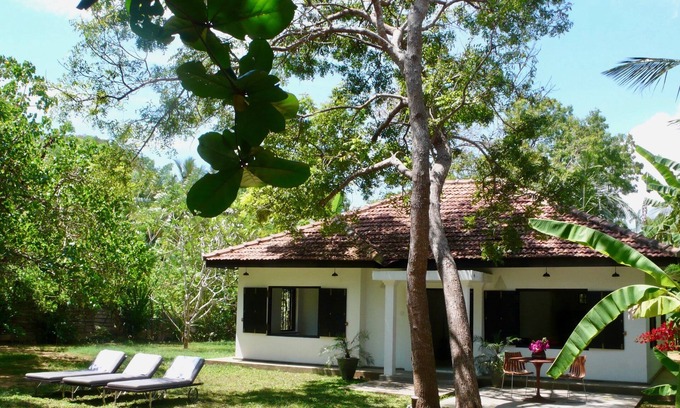 Morakatiyara House | Kumbuk: Two bedroom hideaway steps from Mawella Beach