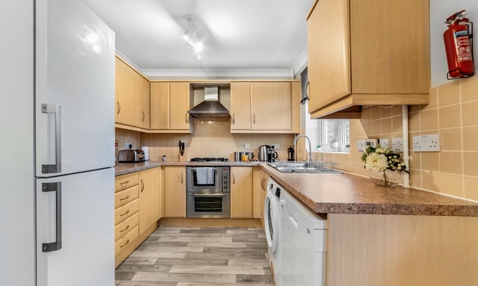 Peterborough House | KVM - Hampton House