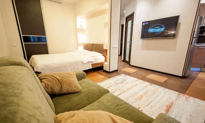 Khreshchatyy Yar Apartment | Kyiv Center Romantic Apartment