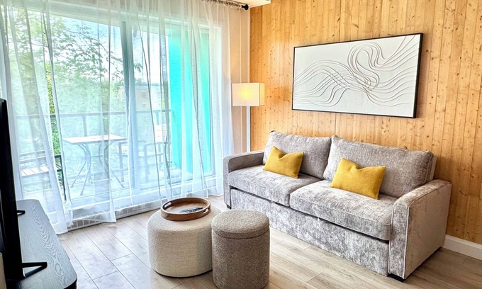 Centre-Ville Condo | L'acadien, secure condo, gym, balcony and terrace