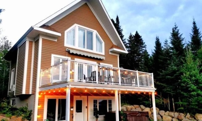 Shannon Ski Chalet | L'Oasis / Beach / Spa / Sauna / Kayaks