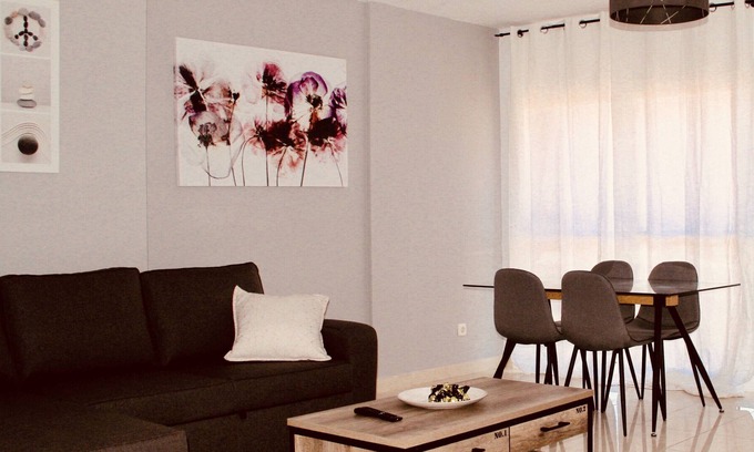 Vecindario Apartment | L&P Confort Luxury House