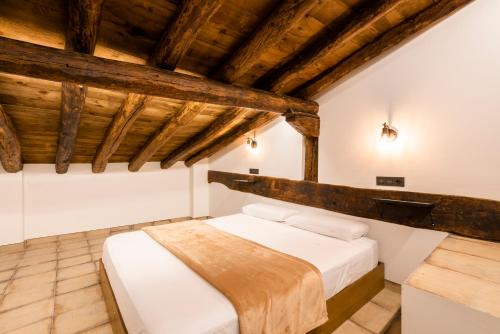Albarracin Apartment | La Botica