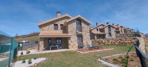 Neril House | La Cabra Trepadora