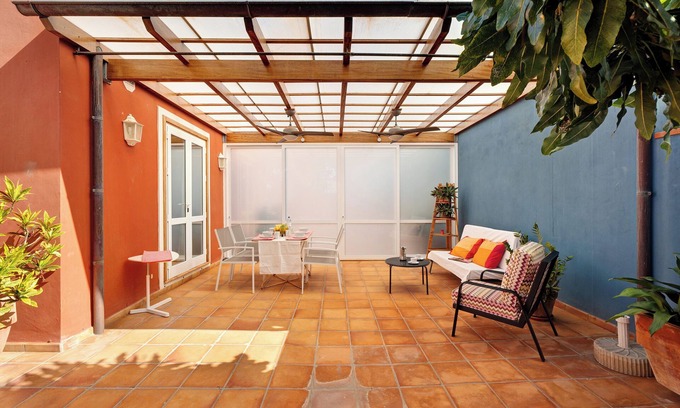 Playa San Juan Villa | 'La Calabacera Casa Amarilla' with Sea View, Shared Pool and Wi-Fi