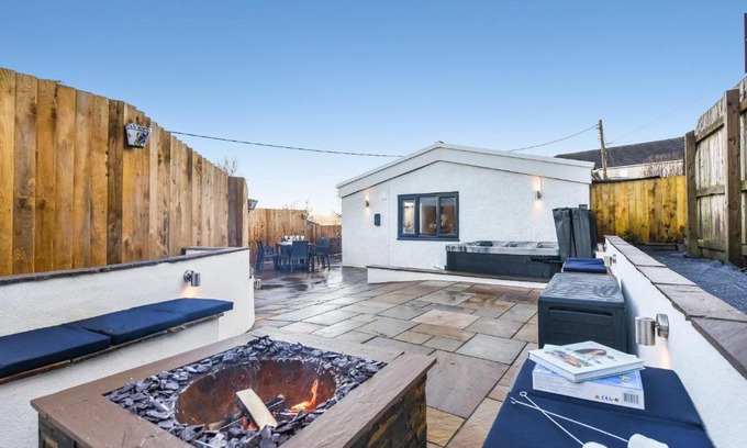 Merthyr Tydfil Apartment | La Cantera