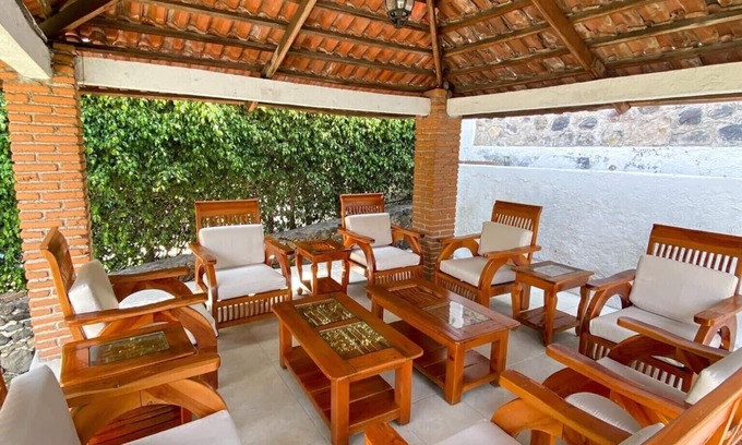 Lomas de Cocoyoc House | La Casa del Kiosko