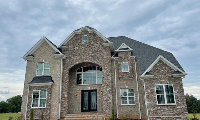 Whitsett House | La Casa Grande Hosting