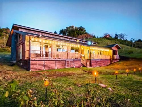 Canton Tarrazu Ski Chalet | La Casona de Los Santos