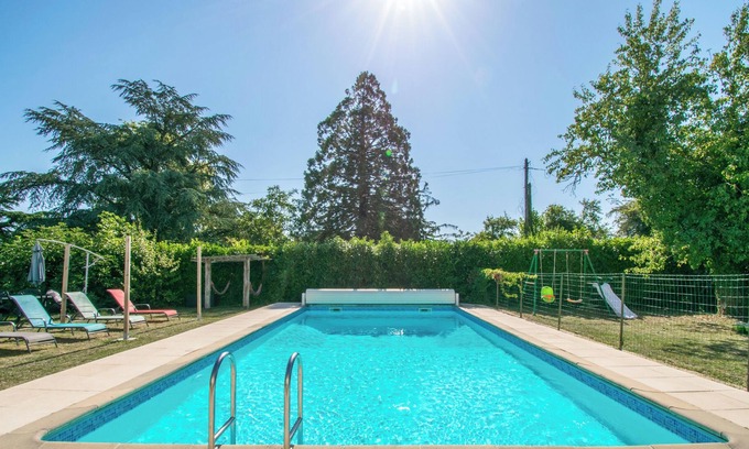 Chaunay Cottage | La Charronnière: Exclusive Rental of 2 charming gites in a rural setting
