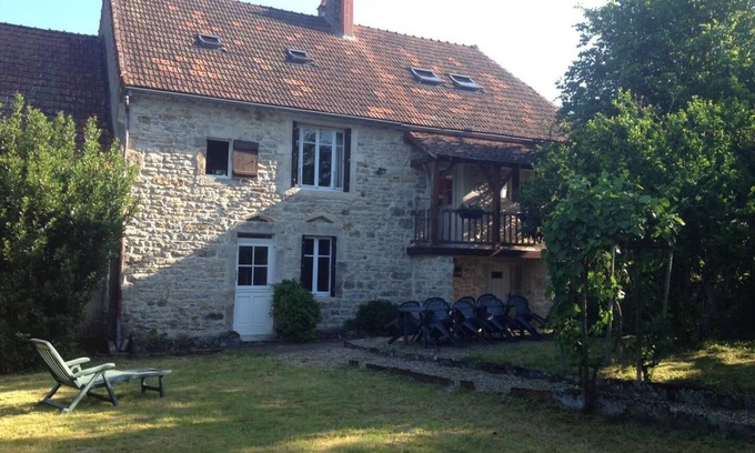 Saisy House | La Chouette Curieuse