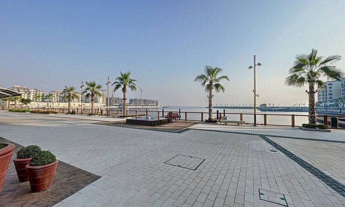 Dubai Apartment | La Cote Building 2 - Spacious One Bedroom