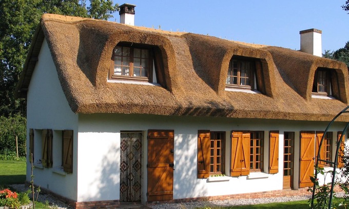 Saint-Jouin-Bruneval Villa | La Flore Marine, Lovely cottage 330 m from the sea and 6 km from Étretat!