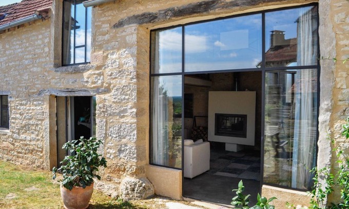 Puyjourdes House | La Grange - Cottage that overlooks miles of woodland