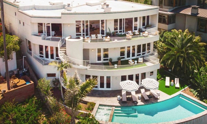 Country Club House | La Jolla Ocean View Mansion 2.0