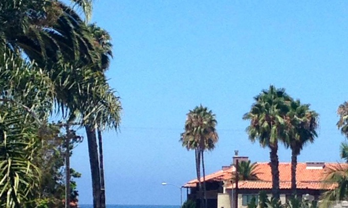 La Jolla Shores Apartment | La Jolla Shores 'Ocean Breeze Getaway', large patio, partial ocean view,sunsets