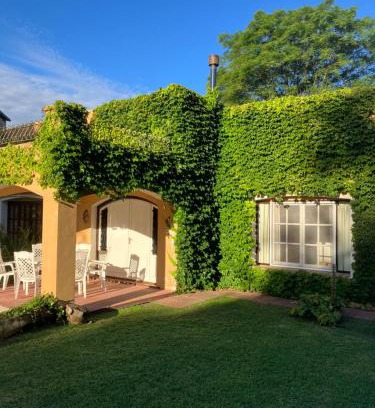 San Antonio de Areco House | La Madreselva