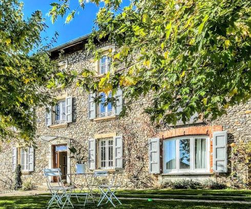 Saint-Blaise-du-Buis Bed & Breakfast | La Maison d'Arlette - Maison d'Hôte et Gite au coeur de l'Isère à 10 mn de Voiron, capitale de la Chartreuse, et du Lac de Paladru