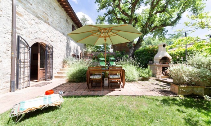 Castellina in Chianti Cottage | La Misura, cottage with garden and swimming pool on the hills of Chianti