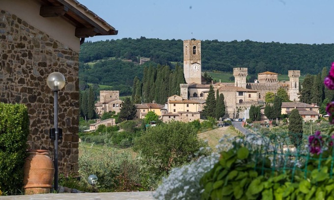 San Pietro in Bossolo Villa | La Pagliera di Badia a Passignano, Tavarnelle Val di Pesa, Florence and Chianti