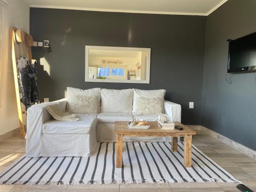 Claromeco House | La Pascuala