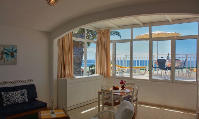 Playa del Aguila House | La Perla - Bungalowanlage DIRECTLY by the sea