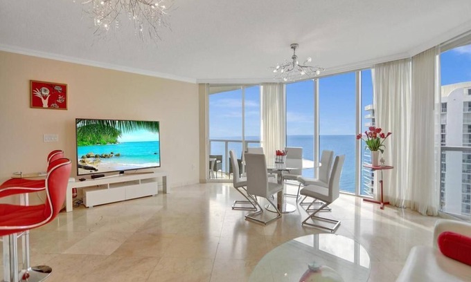 Sunny Isles Beach Apartment | La Perla Luxury Oceanfront Condo with Breathtaking Views in Sunny Isles, Miami!