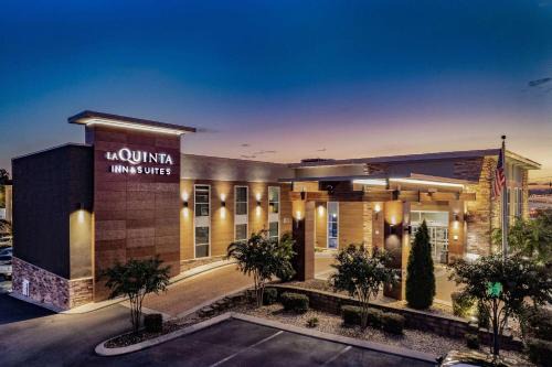 East Ridge Hotel | La Quinta by Wyndham Chattanooga - East Ridge