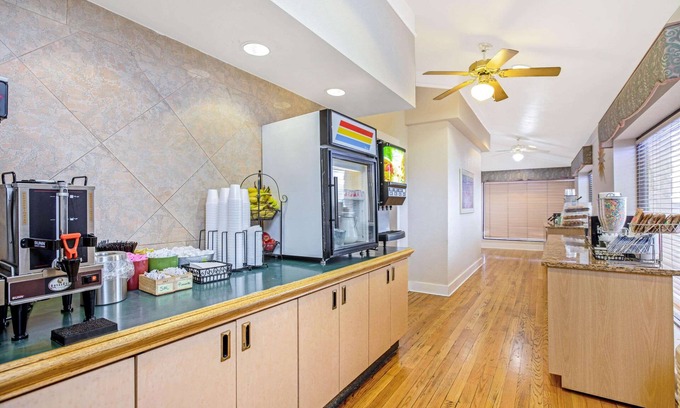 Biggs Field Hotel | La Quinta Inn by Wyndham El Paso Cielo Vista