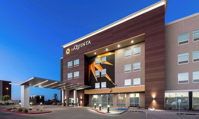 El Dorado West Hotel | La Quinta Inn & Suites by Wyndham El Paso East Loop-375