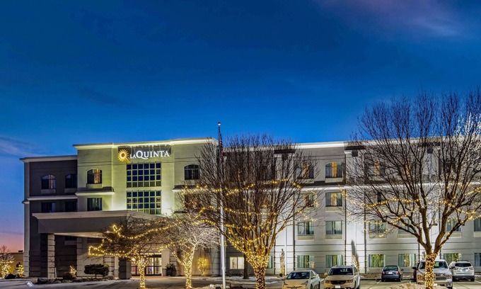 Kearney Hotel | La Quinta Inn & Suites by Wyndham Kearney