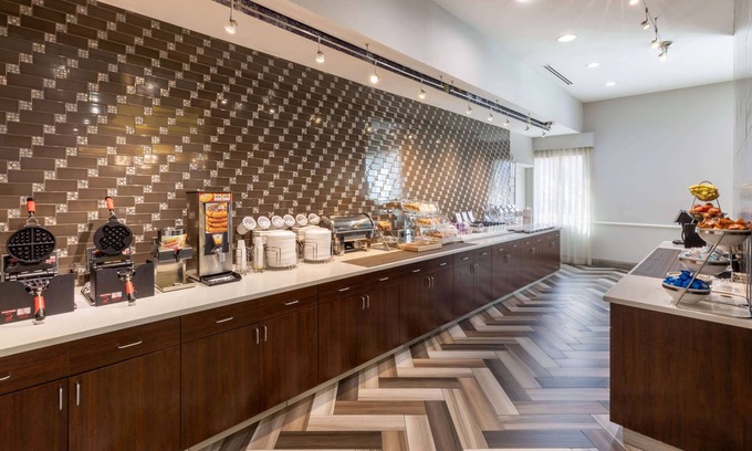 Barker Hotel | La Quinta Inn & Suites by Wyndham Houston NW Beltway8/WestRD