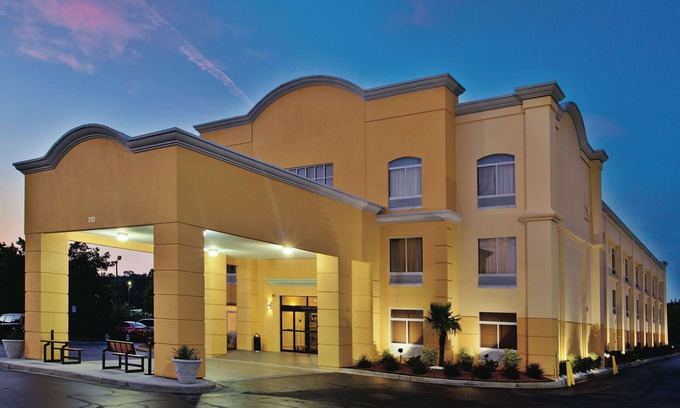 Florence Hotel | La Quinta Inn & Suites by Wyndham Florence