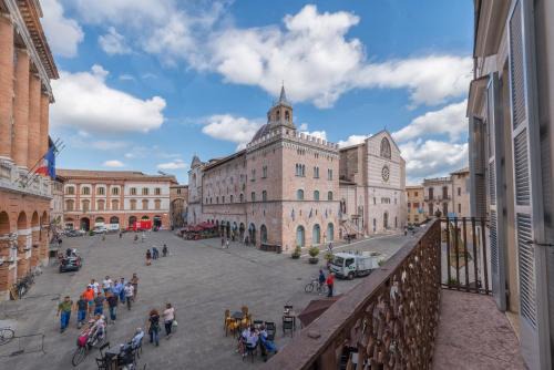 Foligno Apartment | La Residenza in Piazza Grande