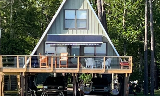 Fairhope Cabin | Labor Day Weekend Open! Sandy Beach, gorgeous sunsets, great front porch view!