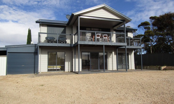 Port Vincent House | Lady Doris, wifi - Off Peak Special!