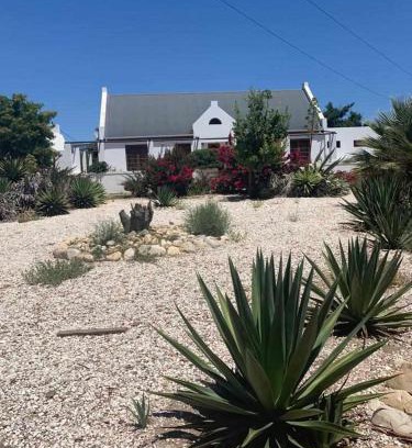 McGregor House | Lady Grey Walk Mcgregor Cottage