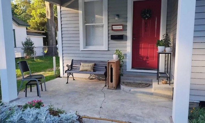 Freetown - Port Rico Apartment | Lafayette Home: Patio, Kitchen & Kid-Friendly Amenities