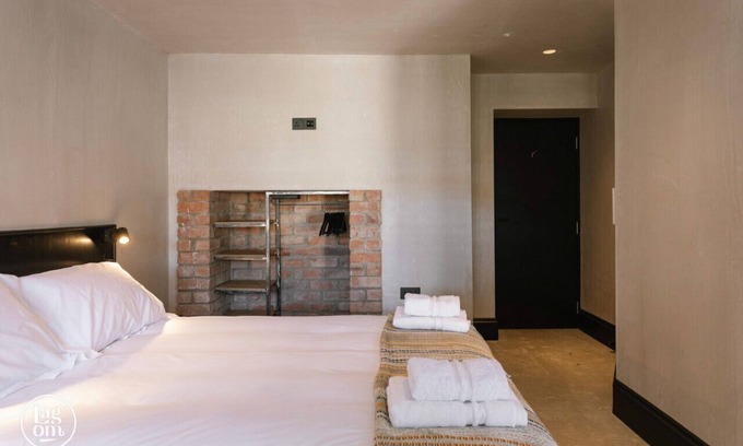 Ballycastle Cabin | Lagom Garden Suite 𓆟 Coastal Base