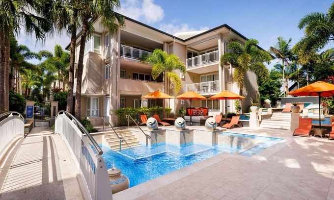 Noosa Heads Hotel | Laguna on Hastings